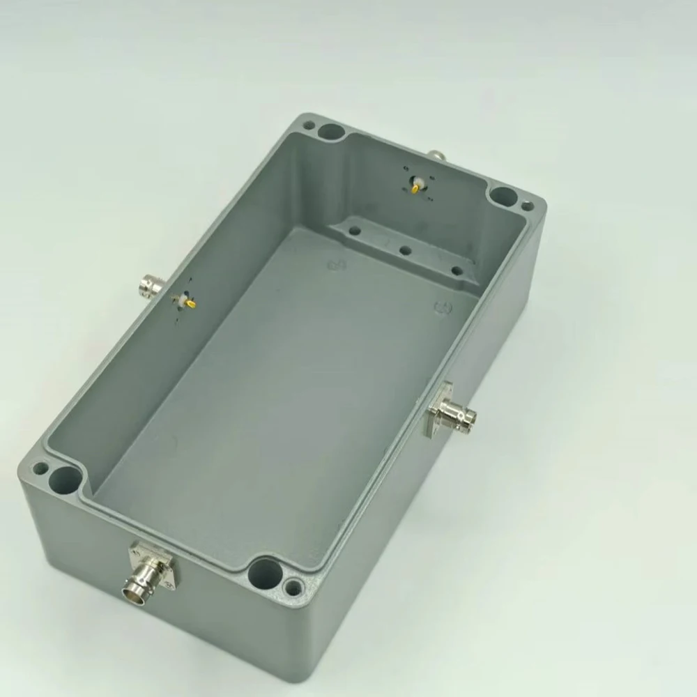 4-Port BNC RF geschirmtes Gehäuse Druckguss-Aluminium CNC-gefräste Box EMI-Schutzgehäuse (210 x 120 x 90 mm)