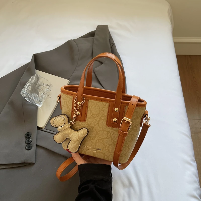 

Luxury High-End Fashionable Handbag Elegant Classic Designer Paris Inspired Tote Bag Large Capacity
