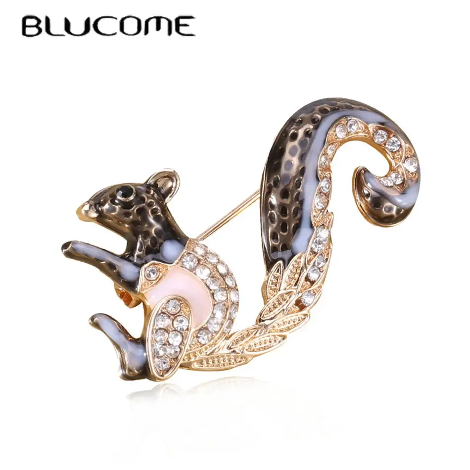 Blucome Vintage Painted Squirrel Brooches Rhinestone Delicate Brooches Women Party Corsage Overcoat Accessory Elegant Pin