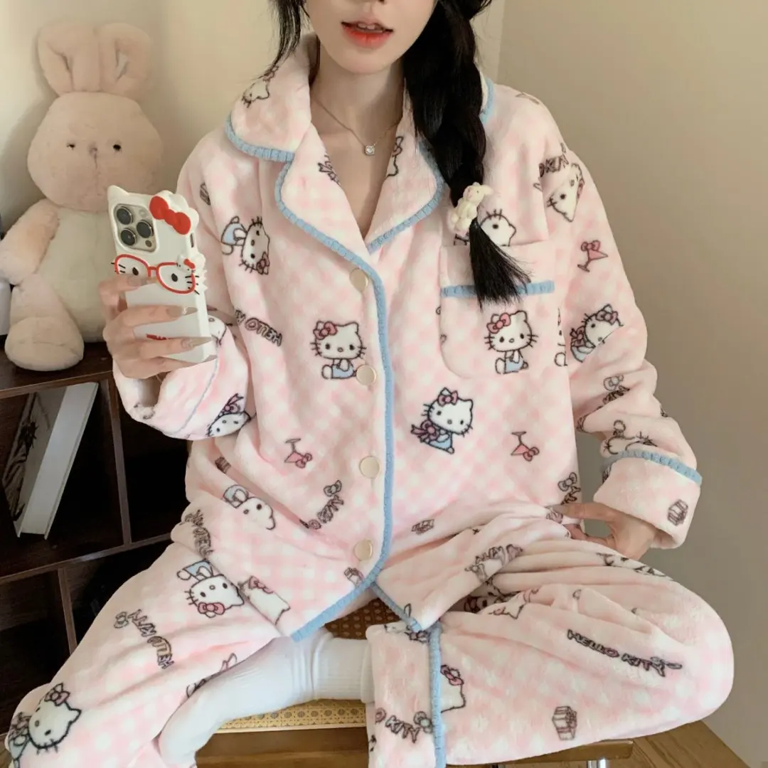 

Женская бархатная ночная рубашка в стиле аниме, милый комплект Sanrio Hello Kitty Kawaii, плюшевая пижама, костюм с героями мультфильмов, зимняя утепленная одежда для сна для девочек