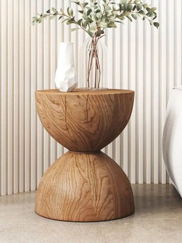 Wooden stool, wabi-sabi style, solid wood with deep wood grain, suitable for use as a side table, decorative piece, corner