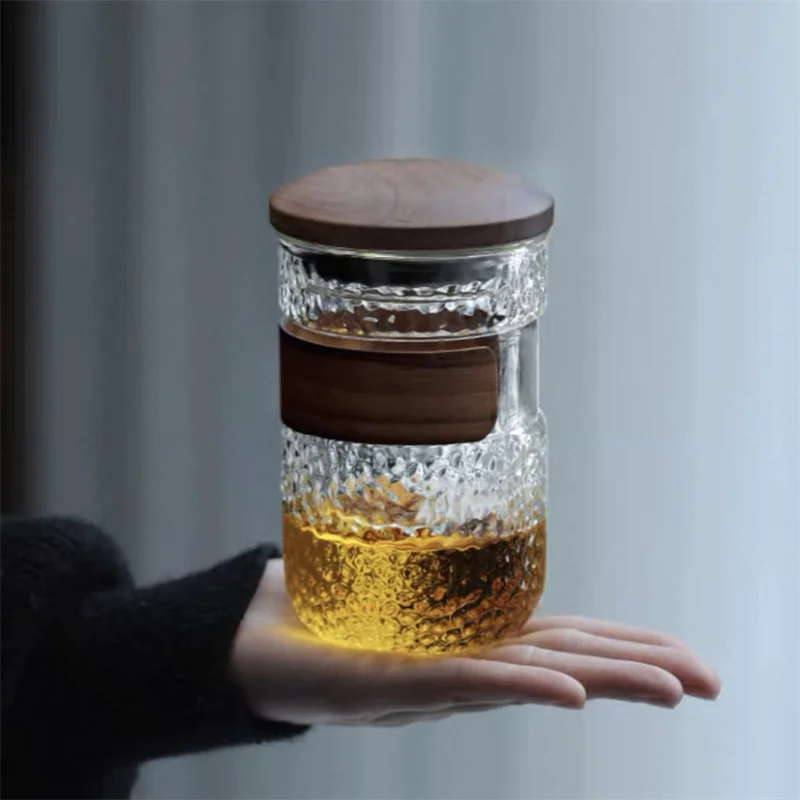 

Japanese Style Heat-resistant Glass Tea Cup with Walnut Holder Transparent Tea Water Separation Filter Cup Tea Maker Cup