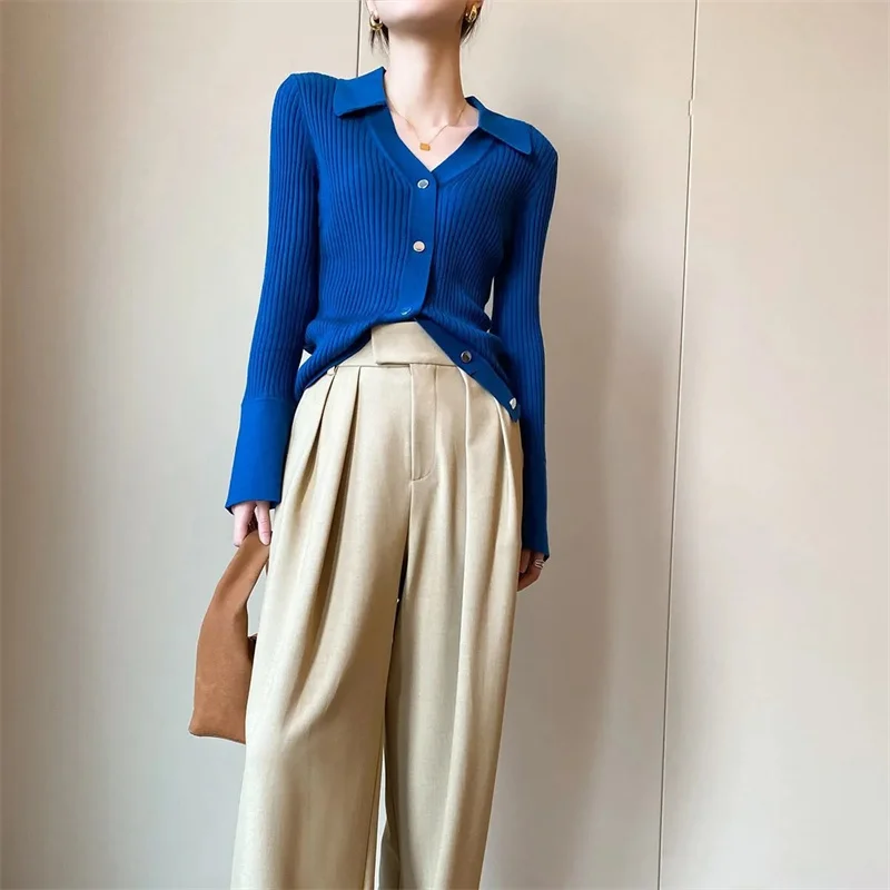 V-Neck Knitted cardigan women\'s loose Sweater Top 2023 Spring And Autumn New Long Sleeved Solid color Lapel Sweater Button Coat