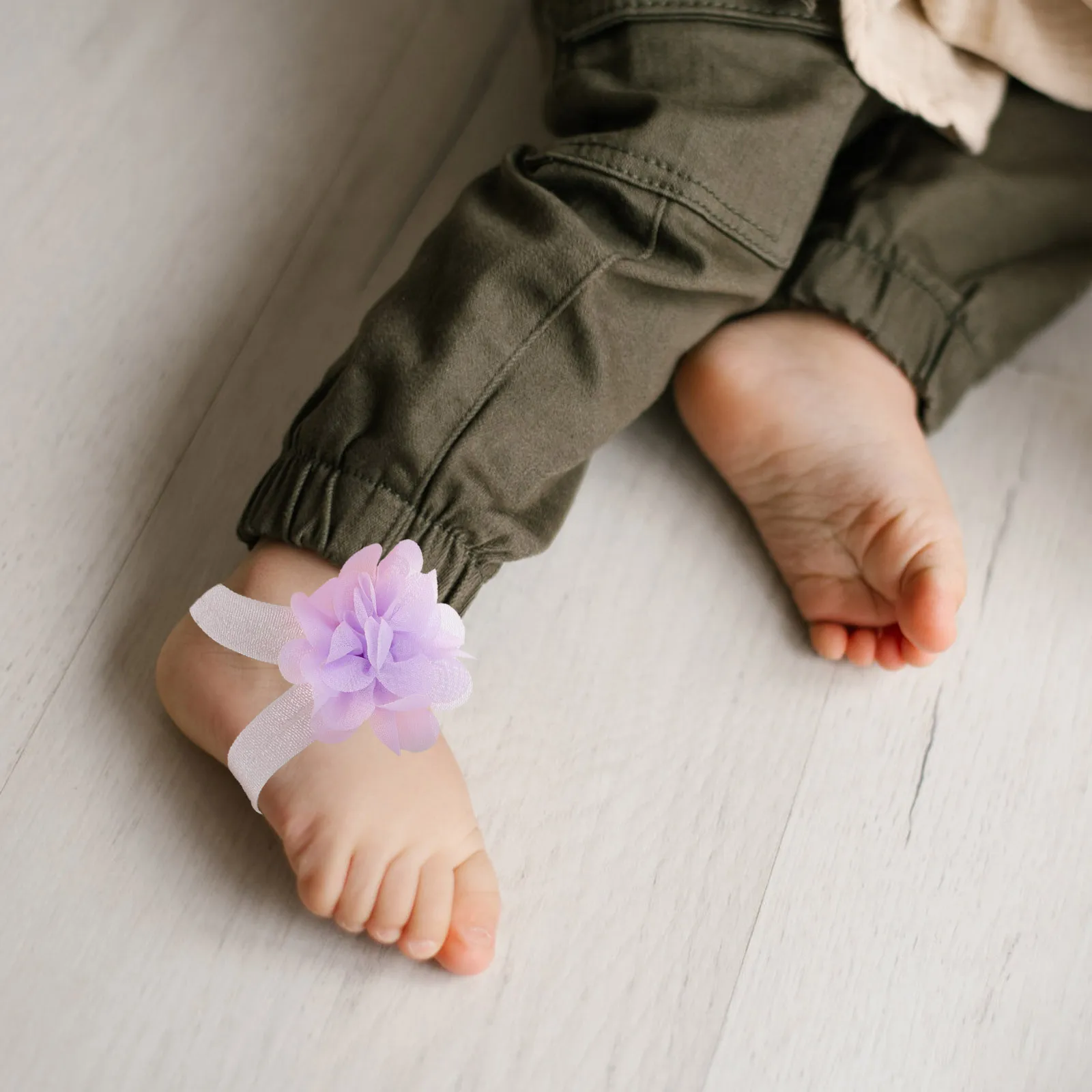 

4Pairs Comfortable Baby Girls Boys Flower Foot Bands Soft Skinfriendly Fabric Beautiful Photograph Prop Baby Foot Band