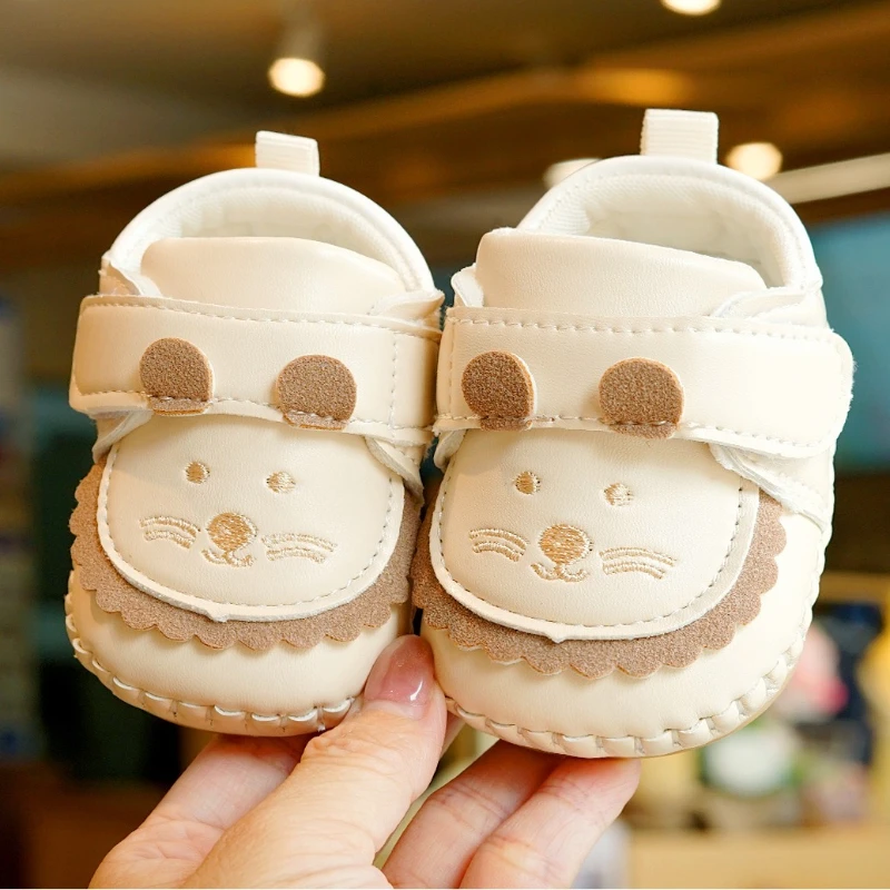 Fashion Baby Shoes 2026 Spring New Girls' Flat Casual Shoe Cute Versatile Kids Leather Shoes Comfort Non Slip Baby First Walkers