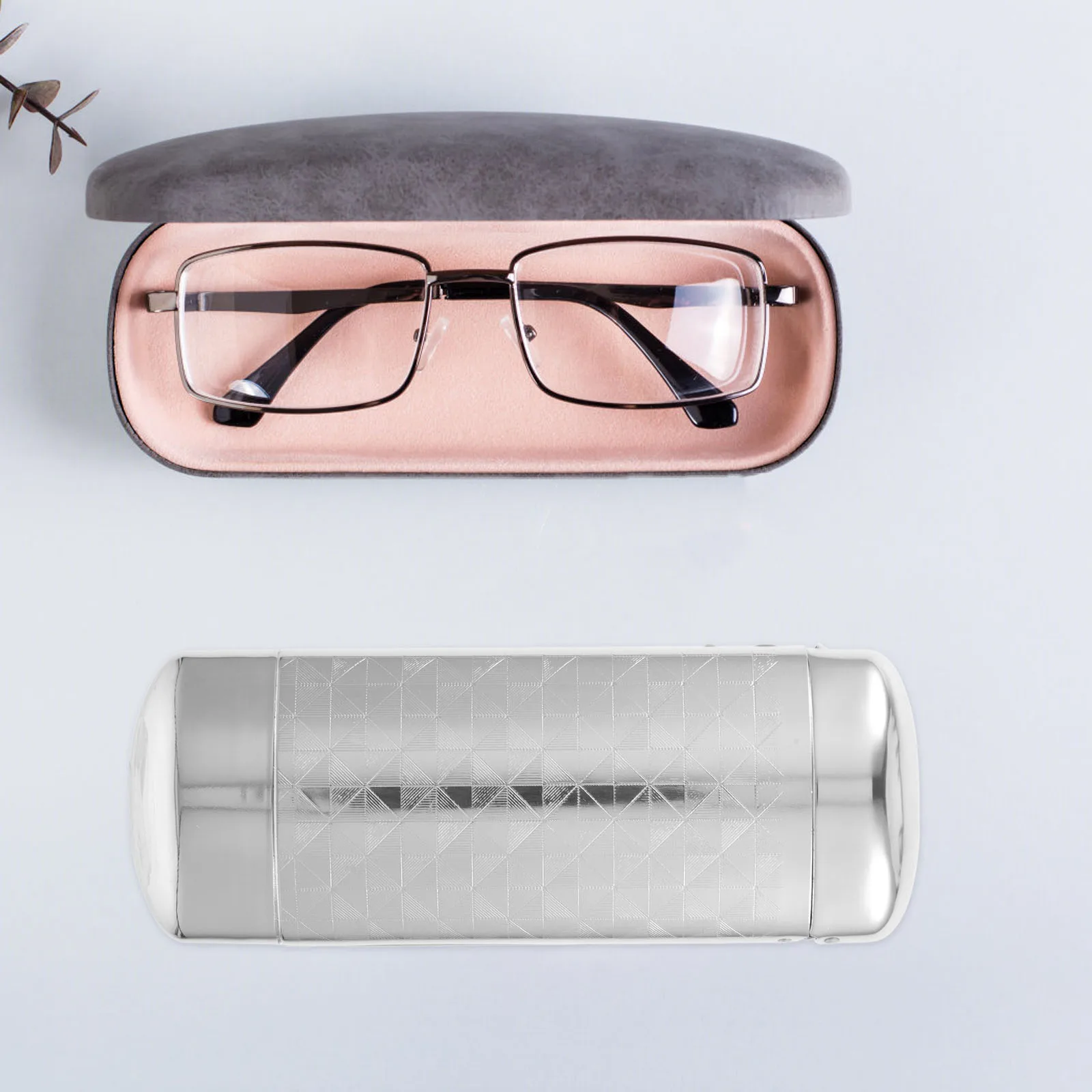 

Eyeglasses Case Silver Aluminum Hard Shell Compact for Men Women Sunglasses Dust Water Resistant Protective Storage Travel