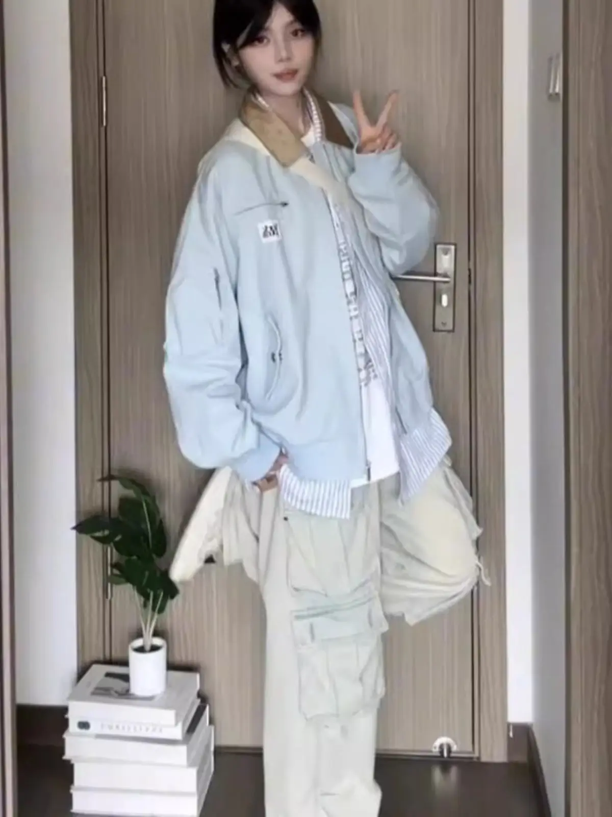 

Бейсбольные куртки красно-желтые женские весенние с подкладкой из вискозы, укороченные, приталенные, с манжетами, из твидового жаккарда, в стиле ретро, с завязками