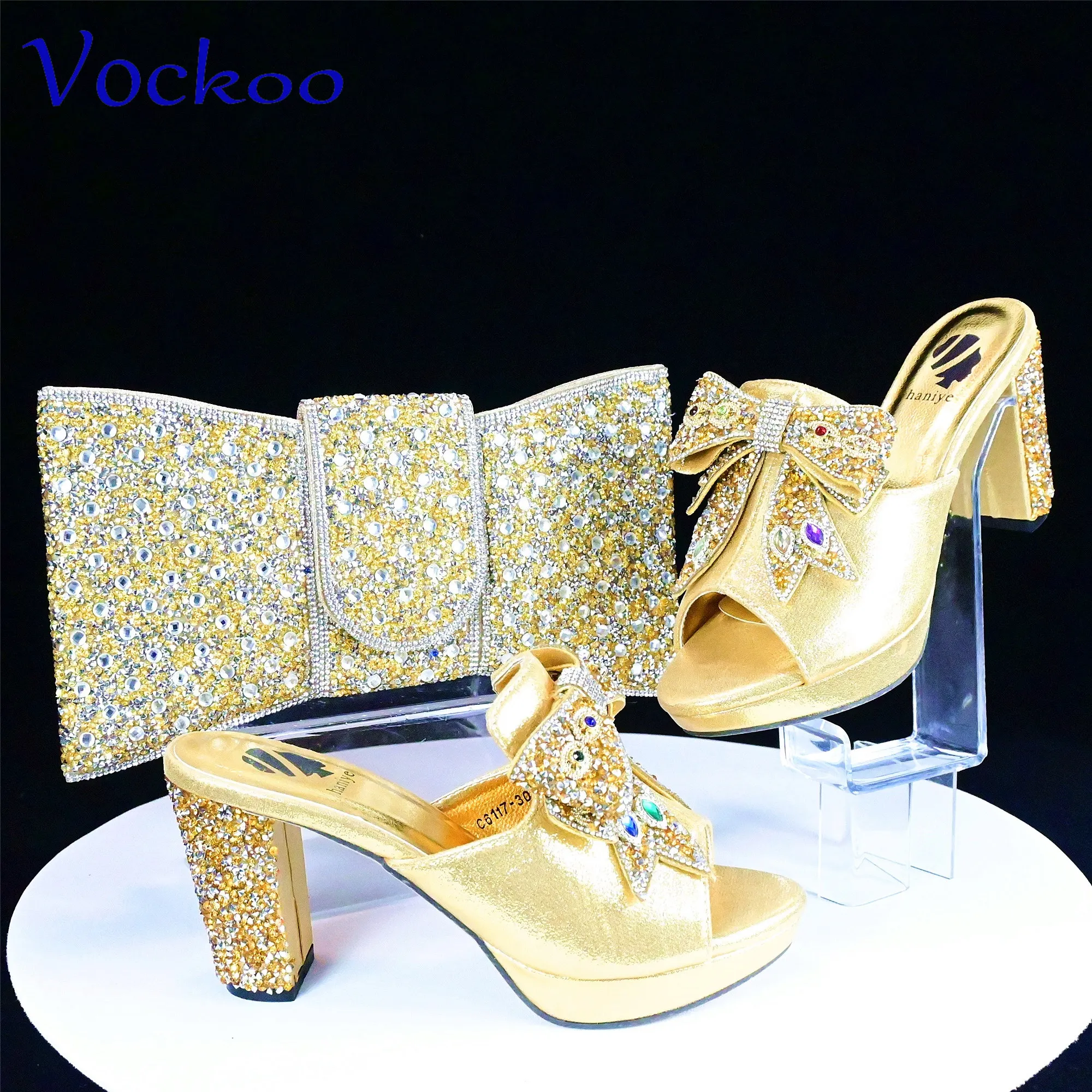 2024 High Quality Italian Design New Coming Peep Toe in Gold Color Casual Square Heels with Shinning Crystal for Party