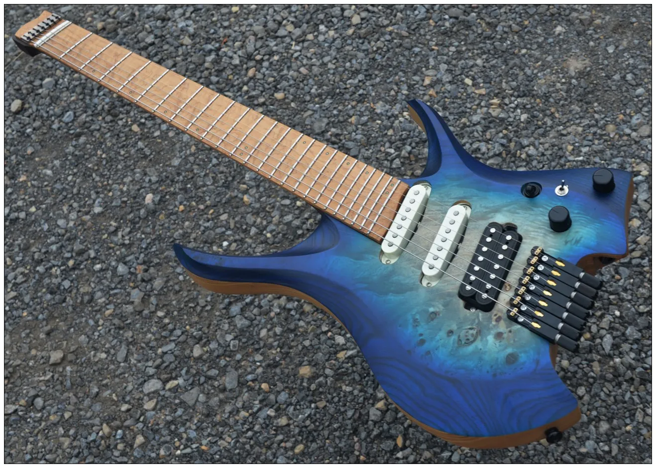 

2024 Fanned frets 7 Strings Headless Electric Guitar blue color Maple Neck maple fretboard ASH wood wenge neck SSH pickups