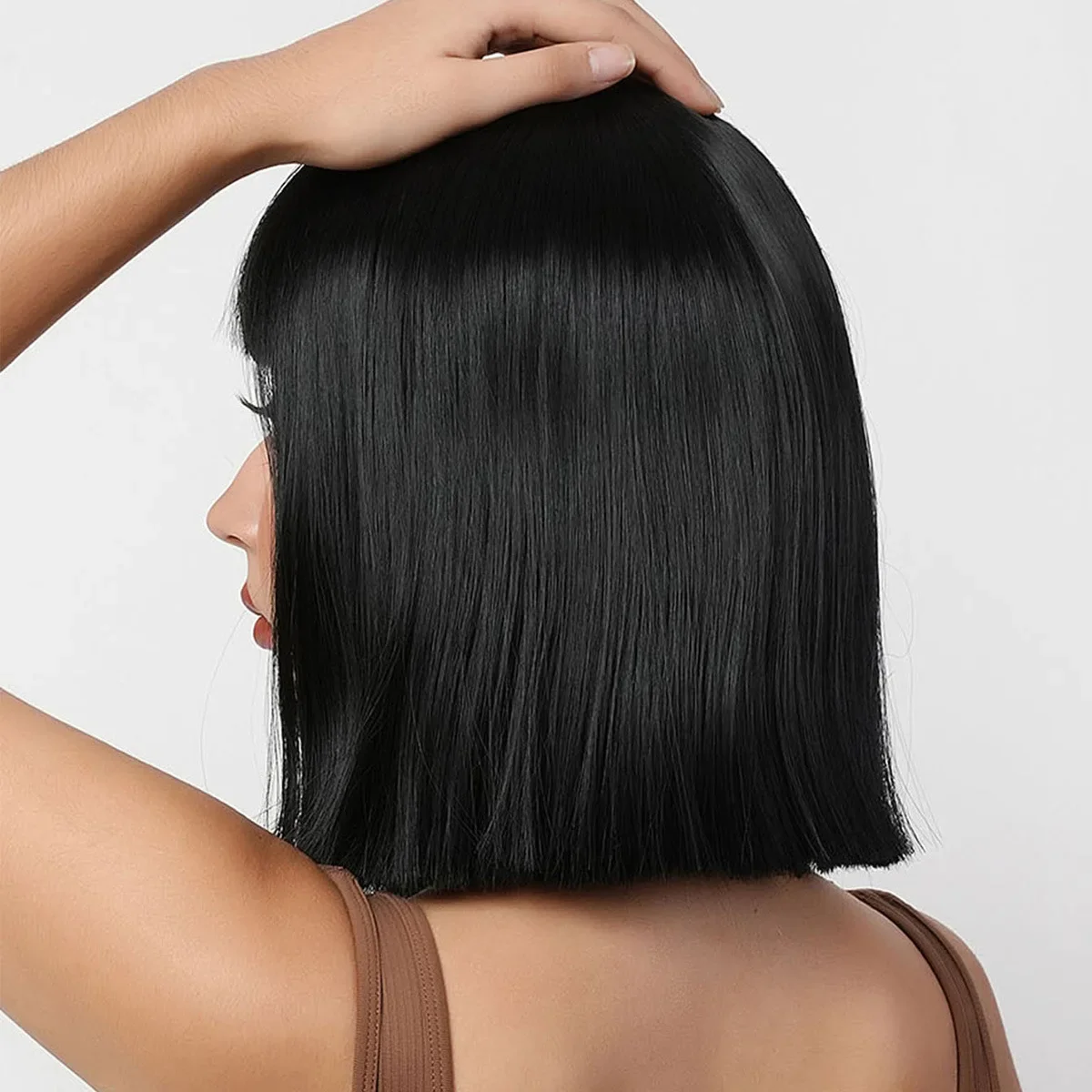 مباشرة من الشركة المصنعة شعر مستعار عبر الحدود المرأة بوب قصير مستقيم غطاء من الألياف أسود اللون وصلات شعر برازيلي