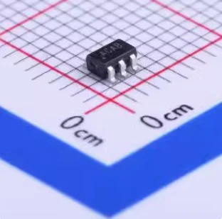 5PCS-10PCS-50PCS-100PCS MAX999EUK+T SOT-23-5 ultra high speed+3V/+5V ultra swing comparator chip