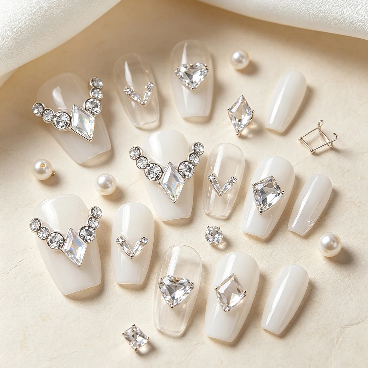 10 Pieces of European and American Court-Style Alloy V-Shaped Colored Diamond Nail Decorations, Three-Dimensional Sparkling Rhombus-Shaped Gemstone Ornaments, Rhinestone Nail Accessories, Y2K Multifunctional DIY Decorative Accessories, Fake Nail Decorations, Nail Supplies