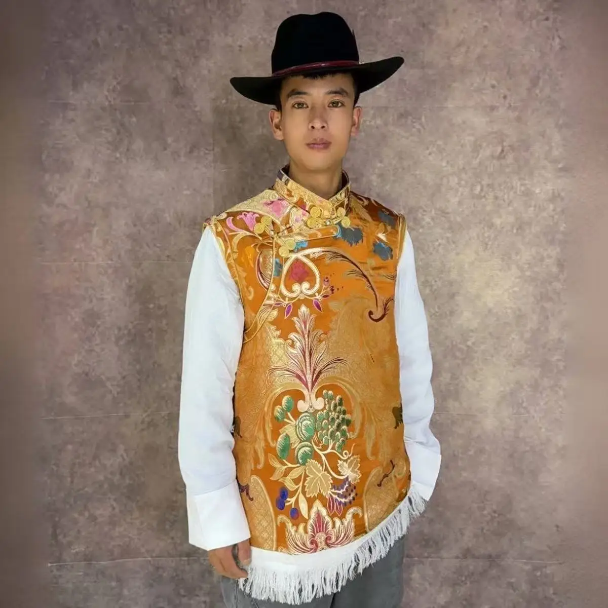 2026 New Tibetan Tops Men's Sleeveless Coat Patchwork Standing Collar Zang Robe Match National Style Vintage Fashion Vest Male