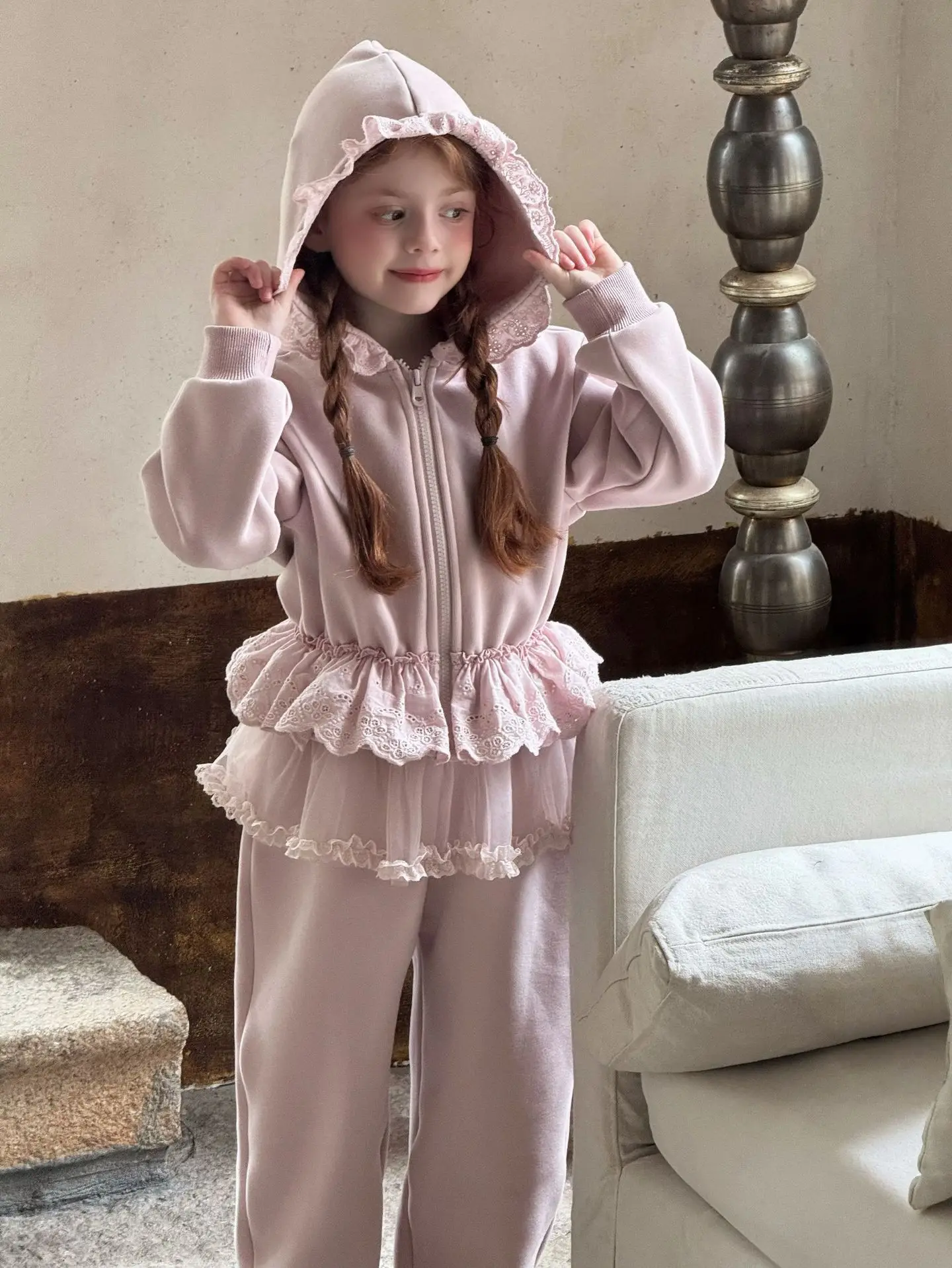 

2025 Winter New Children's Clothing Version Sweet Girl Lace Fleece Set Children's Thickened Knitted Leggings Set Casual
