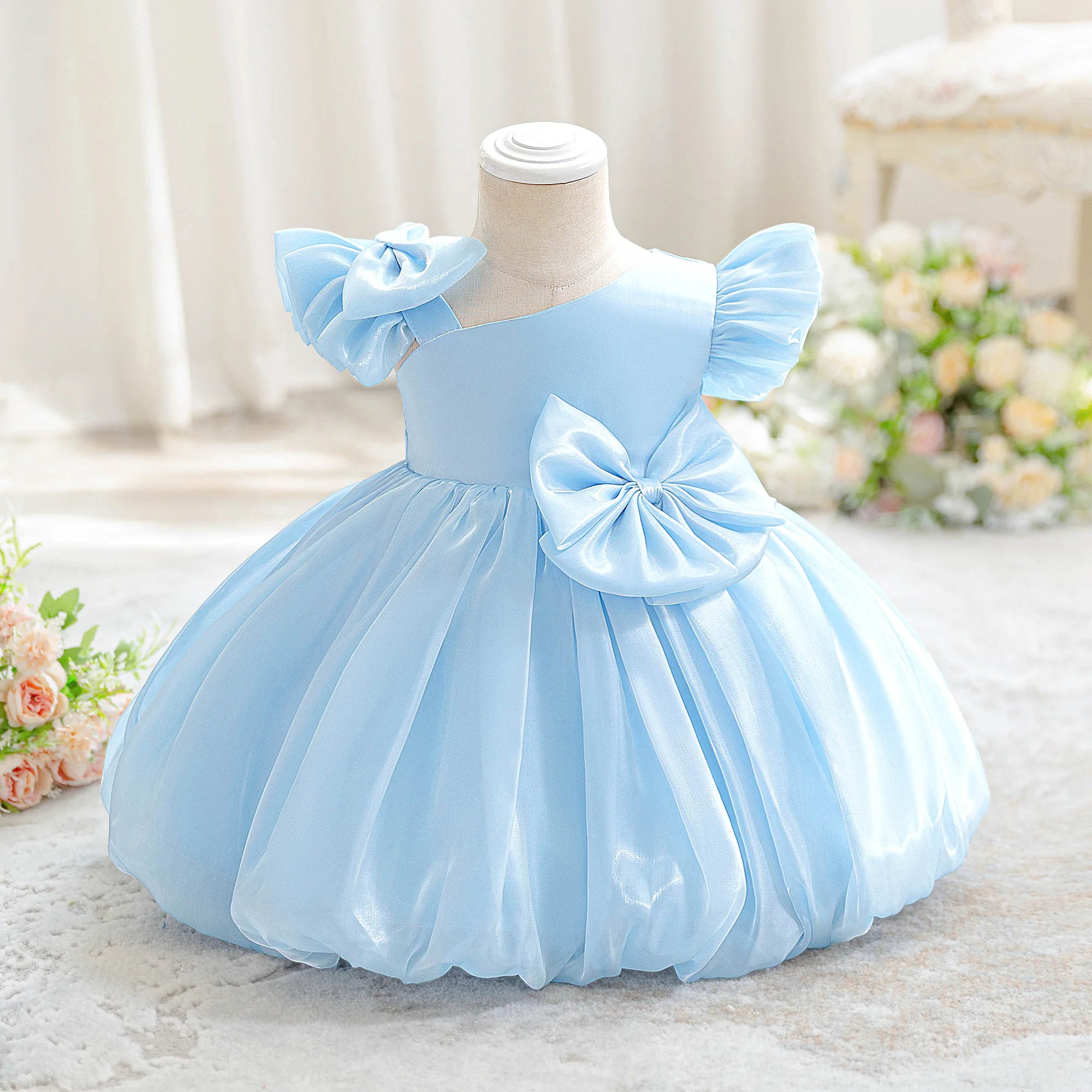 Girls' Princess Dress with Bow Decoration Festive Party Gown for Children
