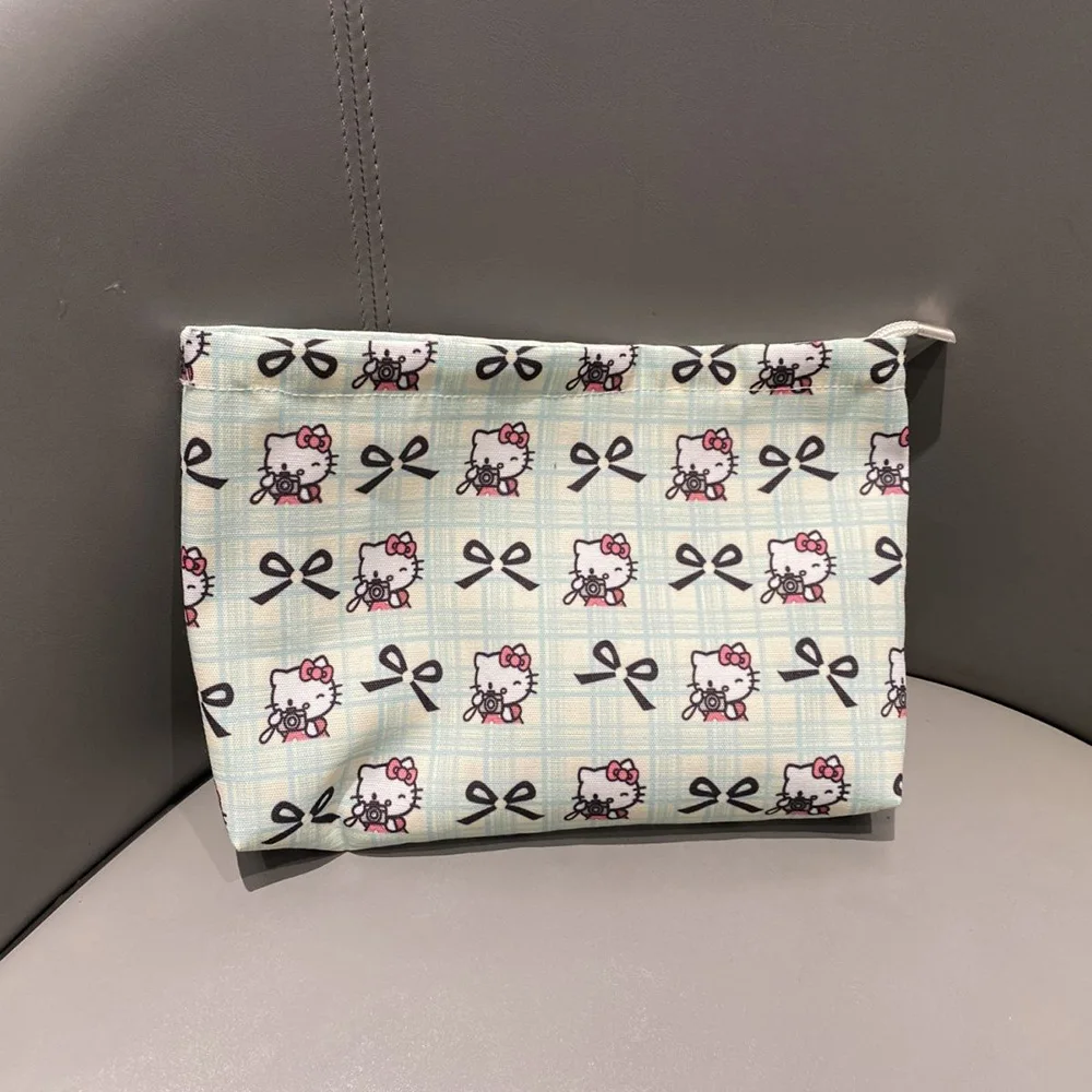 Bonito dos desenhos animados hellokitty sacos de cosméticos anime sacos de armazenamento moda maquiagem caso portátil viagem higiene pessoal embreagem presentes natal