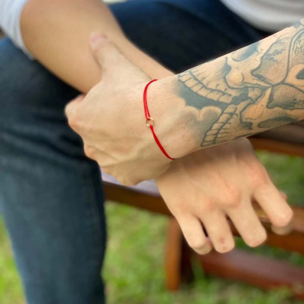 Handmade Red String Bracelet for Men Women Unisex Round Wish Bracelet Amulet for Kabbalah Protection Lucky Charm Couple Jewelry