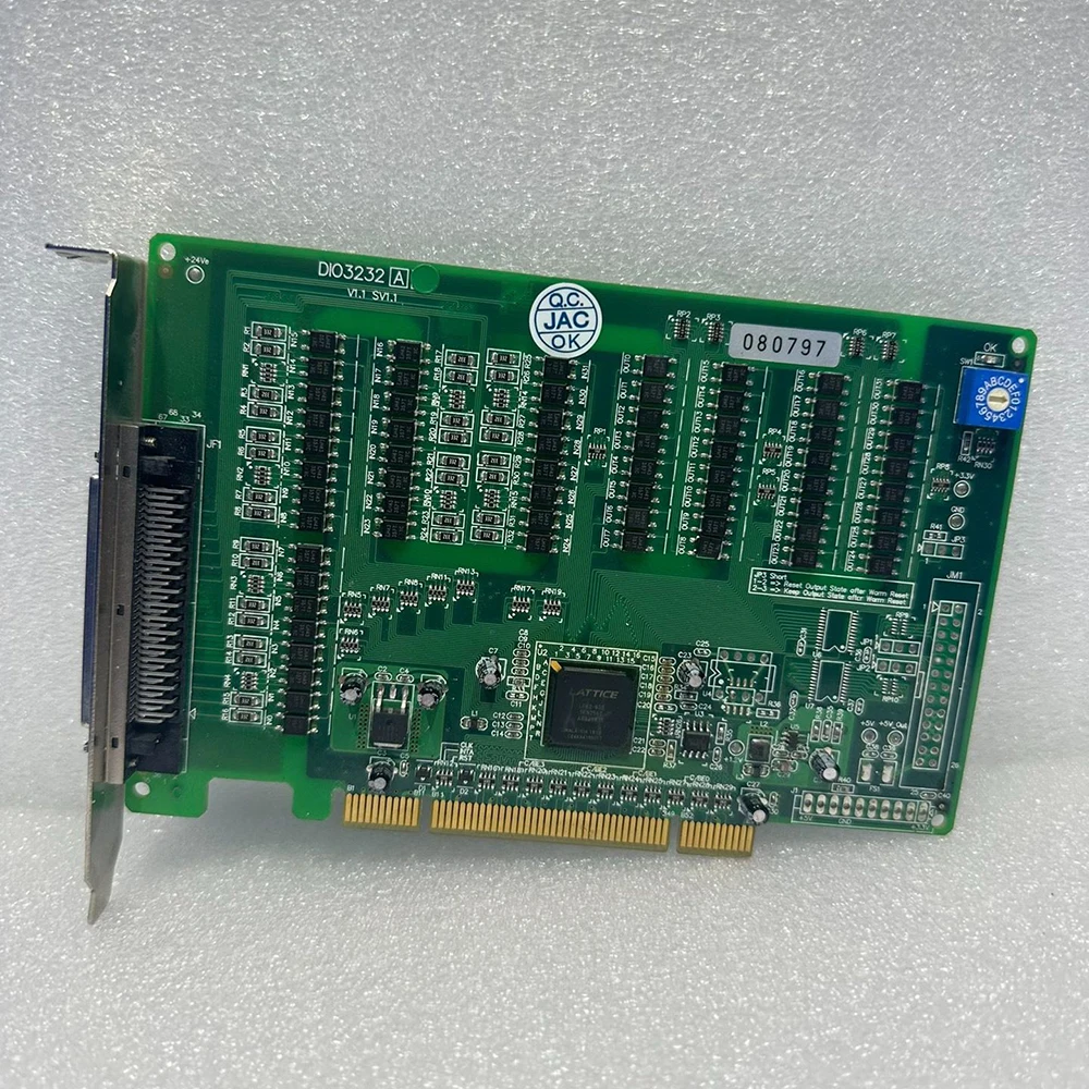 بطاقة الحصول على المدخلات والمخرجات الرقمية DIO3232A V1.1 SV1.1