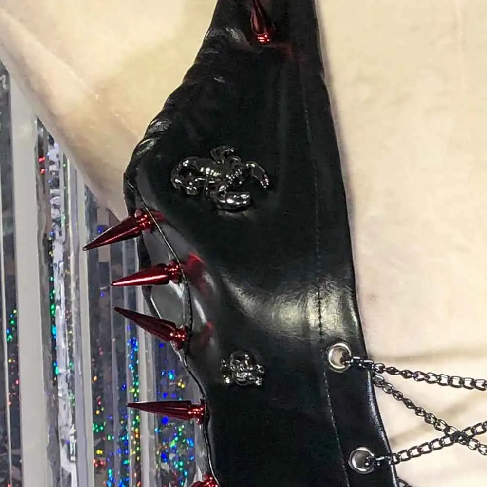 Eco fatto a mano Teen E-Girls Skull 2025 Grunge Harajuku anni '90 Carro armato gotico Fata FAI DA TE Punk Rock Kawaii Y2K TOP Borchiato Rivetto Goth