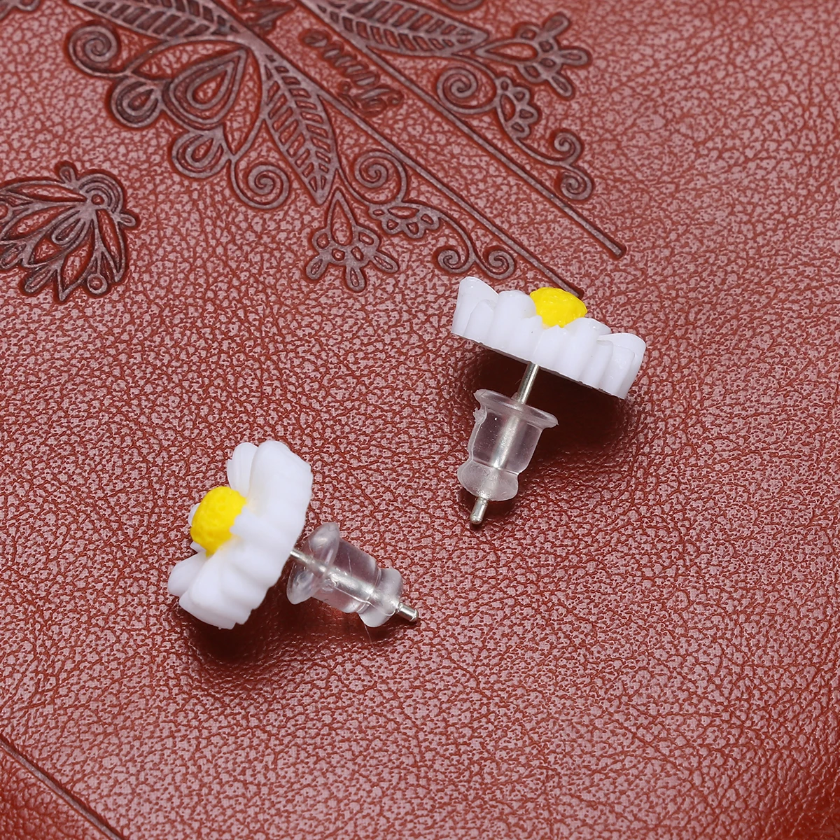 

Small Daisy Earrings Drop Woman Temperament Fashion Dangle Women Dangler Jewelry Miss