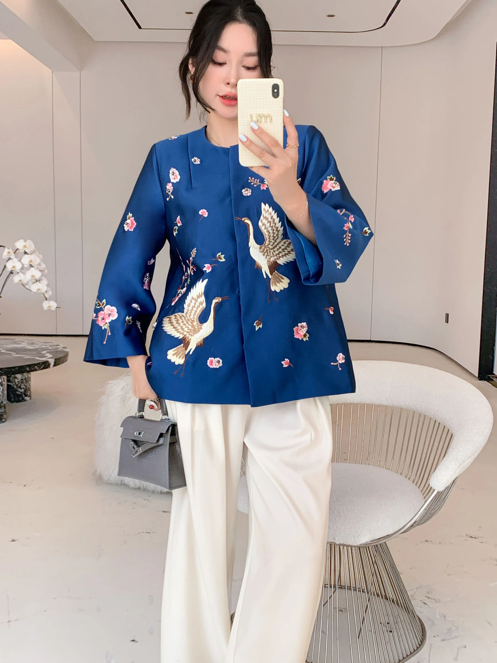 

2025 Autumn Winter Women Loose Blue Jacket Fashion Embroidery Chinese Style Vintage Coat