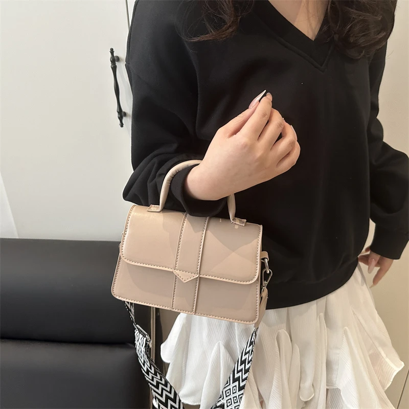 

Vintage Inspired Women Luxury Leather Tote Bag Elegant Shoulder Handbag High End Fashion Crossbody Daily Carry Style