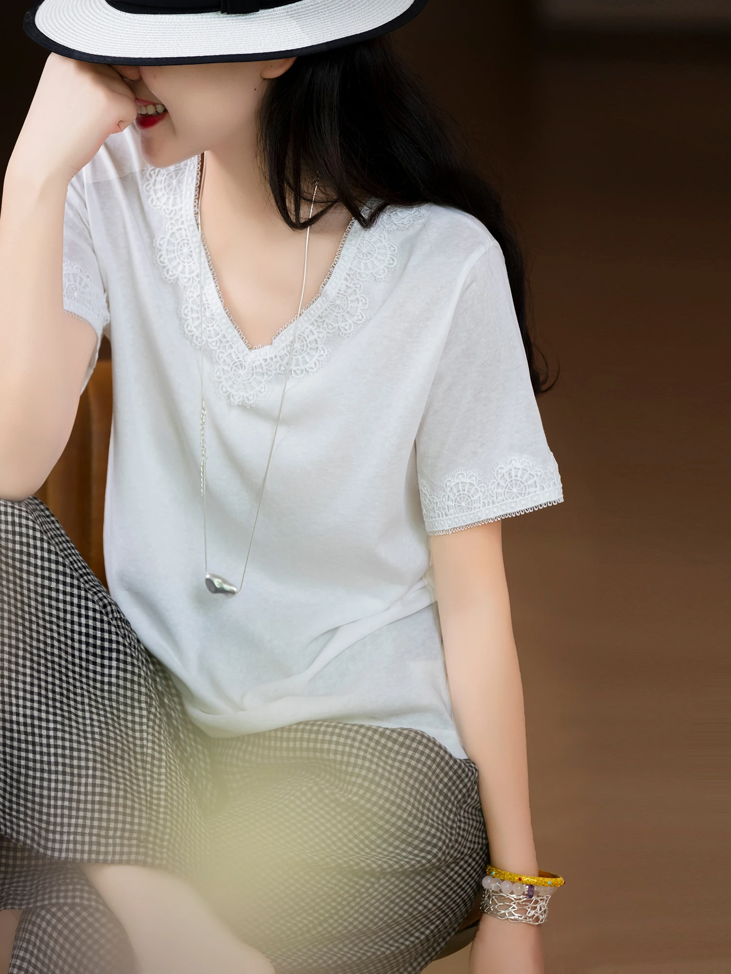 

Легкая дышащая футболка с V-образным вырезом и коротким рукавом для женщин, утягивающая, из смесового хлопка и полиэстера, с кружевной отделкой, повседневный топ