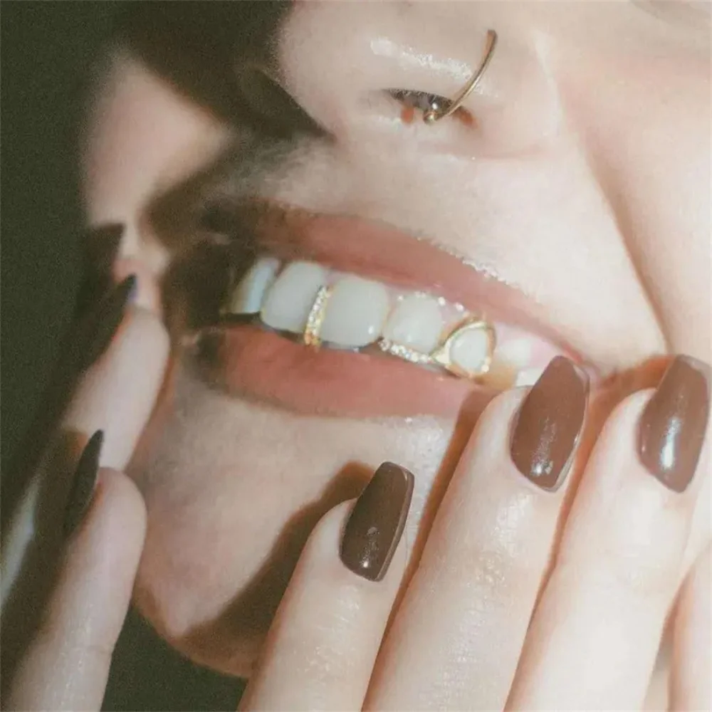 Anztilam 2 Pcs Set Iced Out Grillz Teeth Full Zircon Grills Men Women Hip Hop Tooth Grills Caps Brass Fashion Jewelry Free Ship