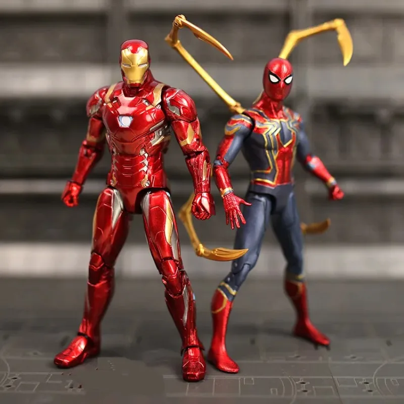 The Avengers Iron Man Spider-Man Capitan America Panther 7 pollici Action Figure Giocattoli per ragazzi Ragazze Regalo Ornamenti da collezione