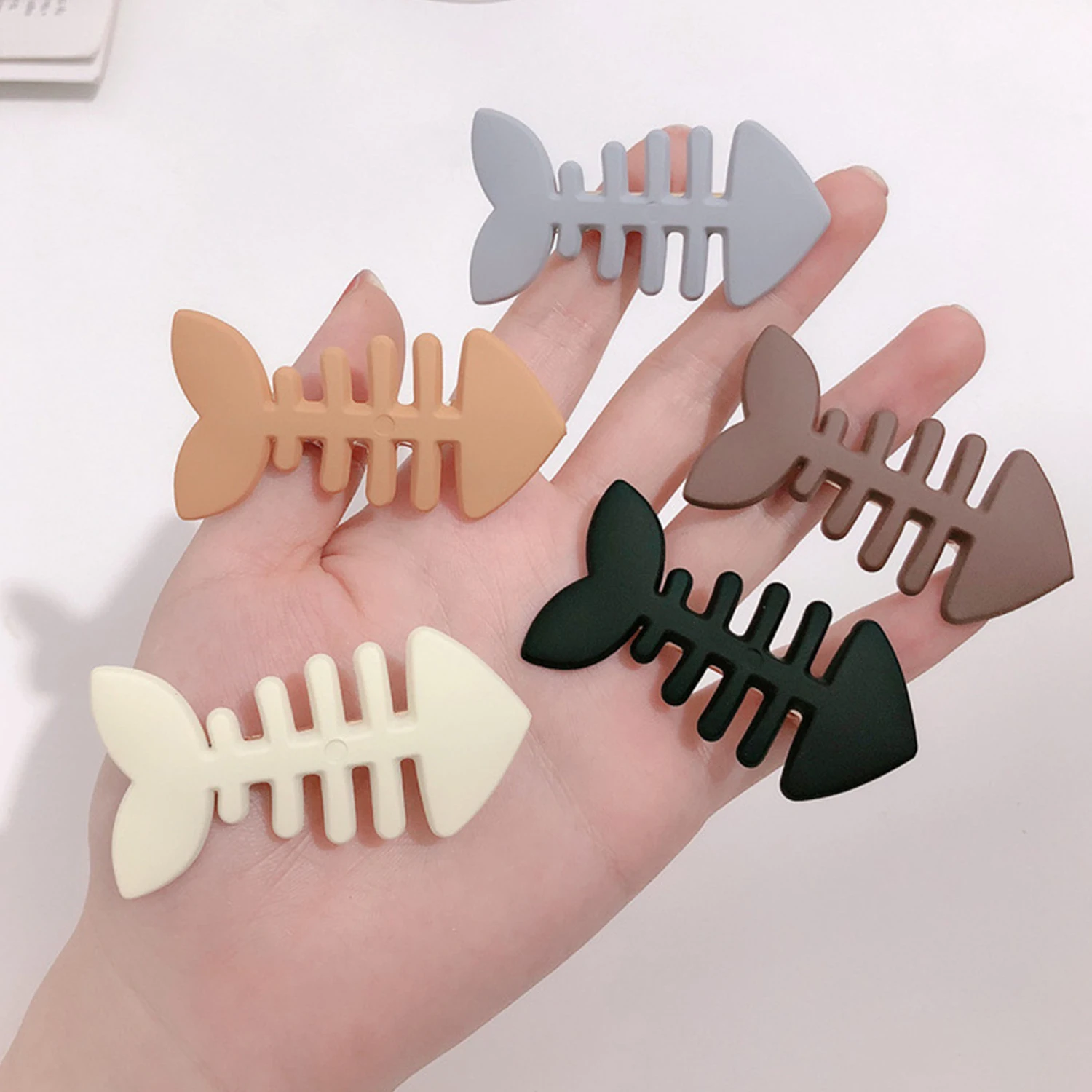 Creative Mini Solid Color Resin Fishbone Hairclips 5Colors Cute Bangs Metal Hairpins for Women Girls No Damage Hair Accessories