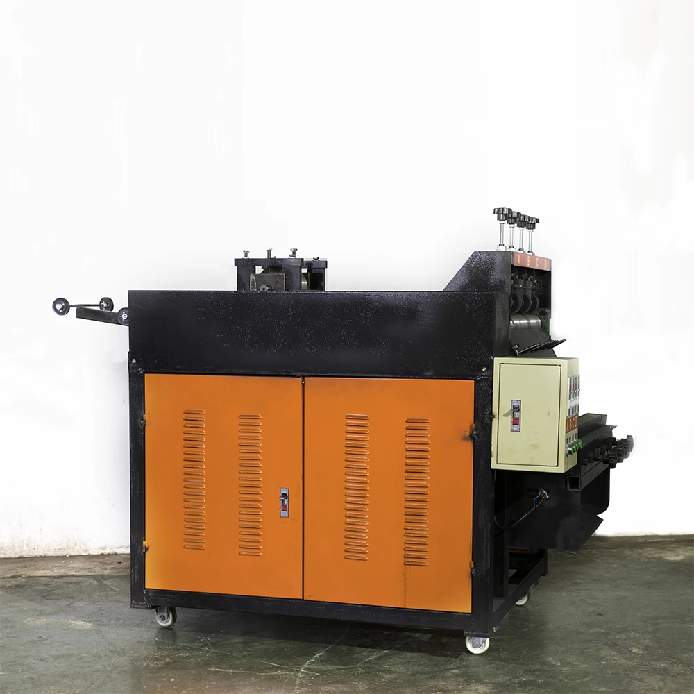 Cleaning ball making machine