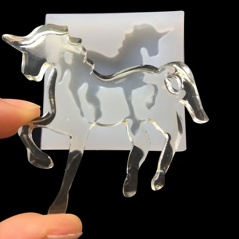 DIY Handmade Mirror Unicorn Crystal Drop Silicone Mold Three-dimensional Flying Horse Jewelry Accessories Pendant 16072