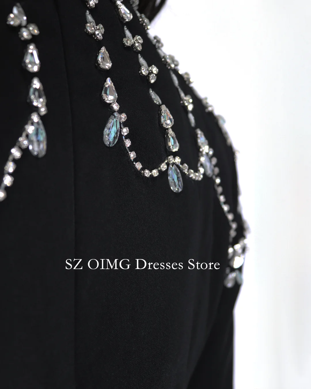 OIMG New Design Square Neck Prom Dresses Saudi Arabic Women Long Sleeves Black Satin Crystals Evening Gowns Formal Party Dress