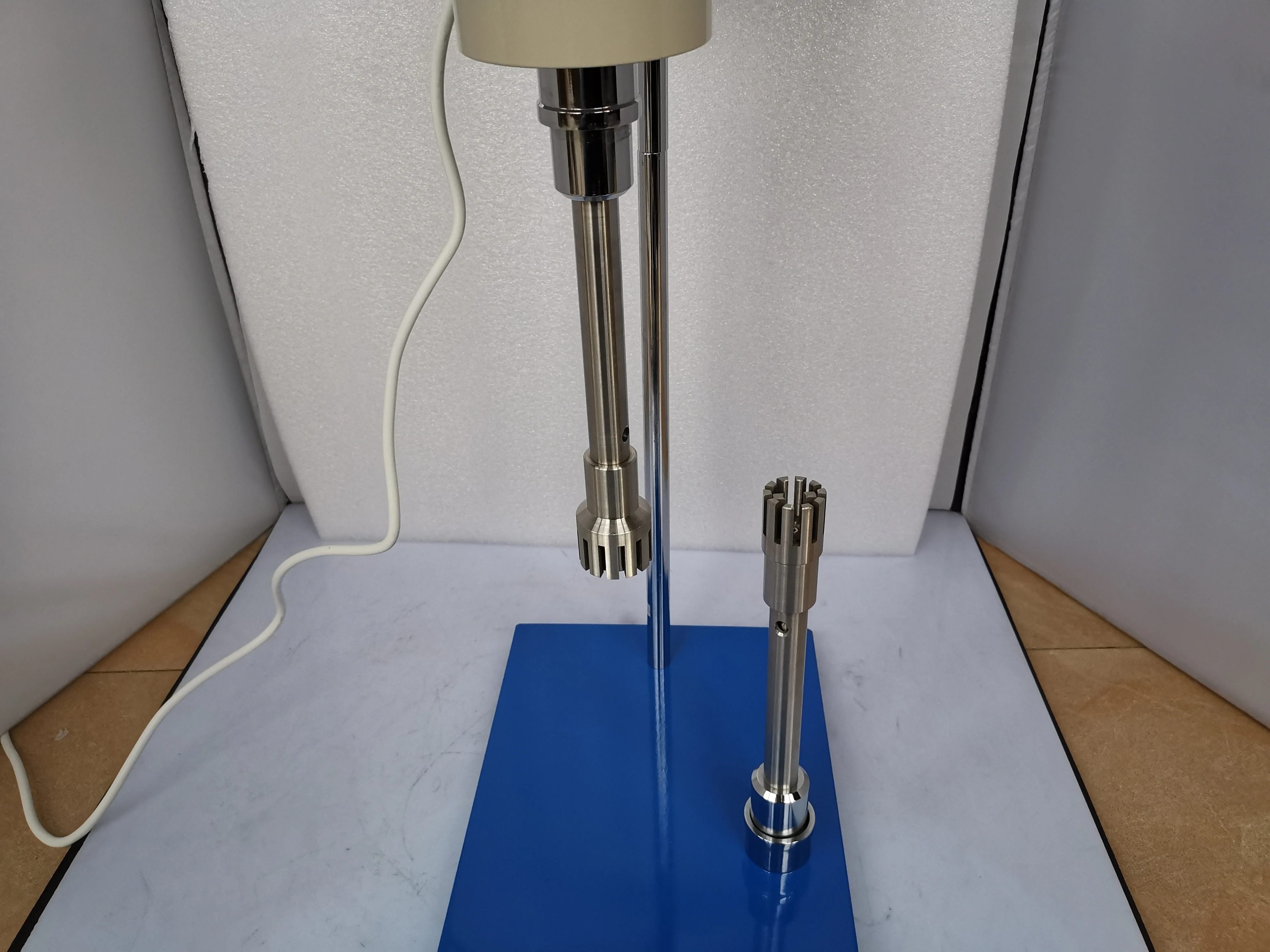 FJ300-SH laboratory digital high-speed dispersion homogenizer cream Emulsification 500-7000 ml