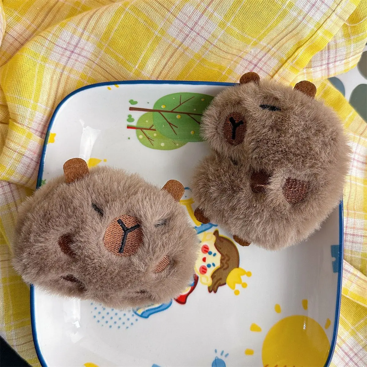 Cute Capybara Animal Plush Doll Brooch Fluffy Soft Stuffed Clothes Badge Pins Kapibala Brooch Backpacks Decoration Accessories