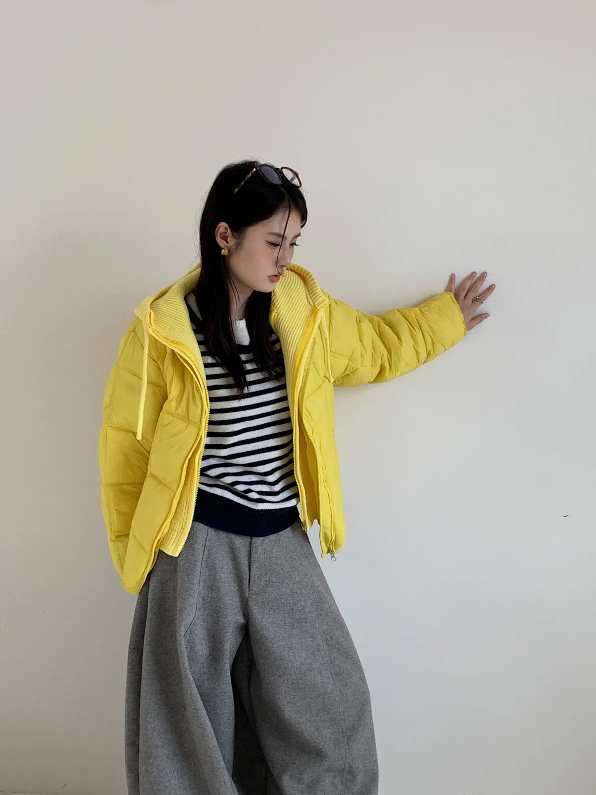 Korean Knit Hood Patchwork Short Puffer Jacket Women Loose Lightweight Warm Padded Parkas Women Solid Color Zipper Winter Jacket