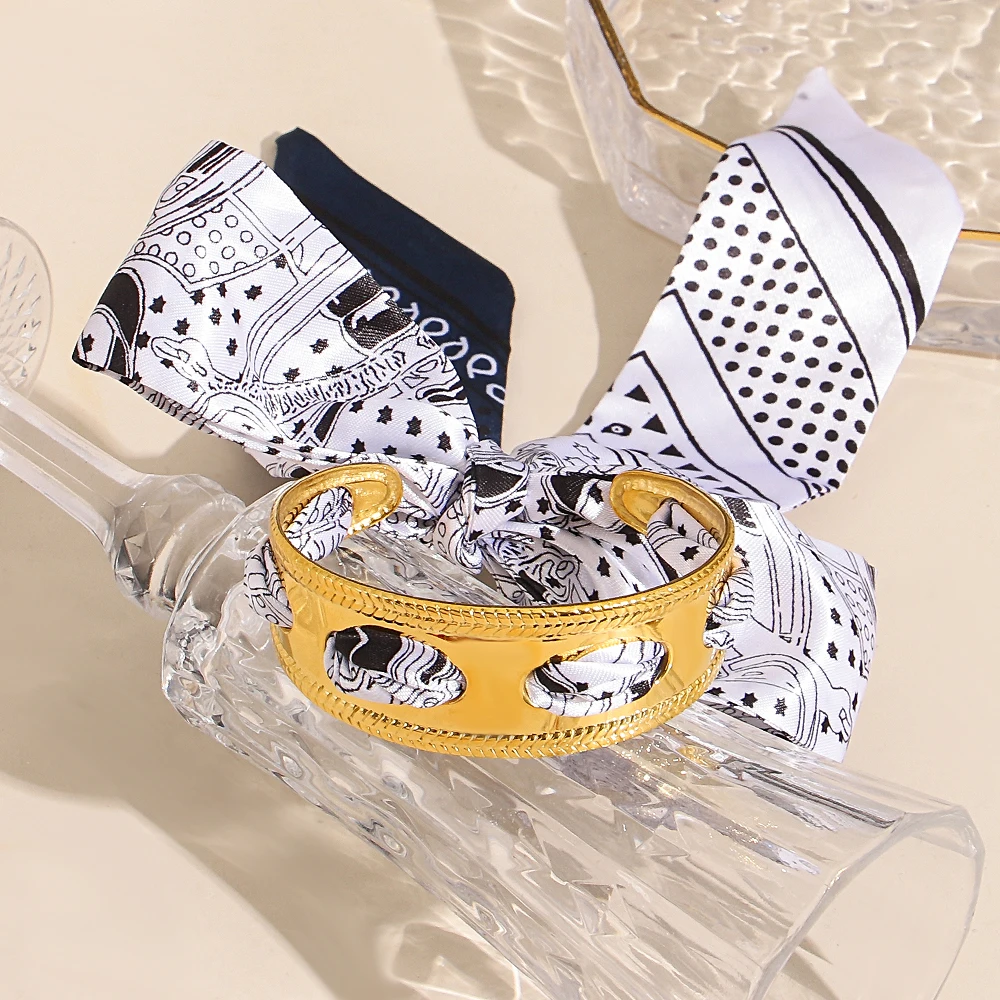 Greatera breites Weizenohr, ausgehöhltes grünes Band, handgefertigtes Schleife-Armband, abnehmbarer Nischen-Design-Frauen-Armreif, Schmuck