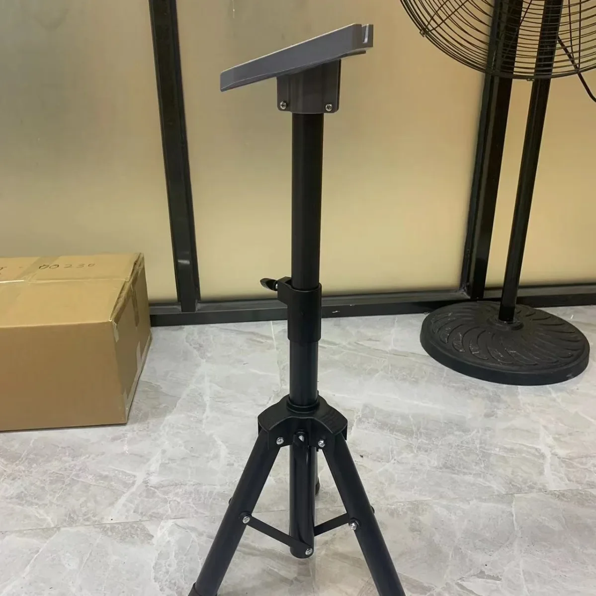 

Треугольный складной кронштейн и кронштейн адаптера Gen3 (подходит для улицы, автофургона, яхты)