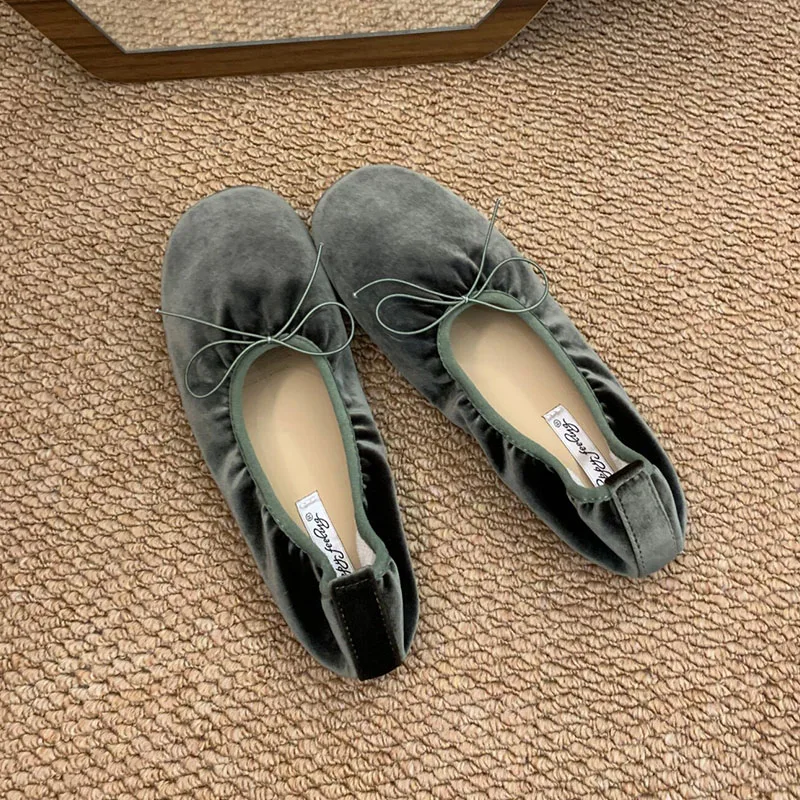 Modische, weiche Ballettschuhe aus Seide für Damen, neu im Frühjahr, lässige Slip-On-Schuhe mit Schleifenknoten für Damen. – Detail 18