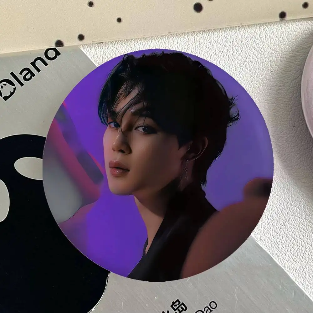 الكورية المشاهير P-Park J-JiMin شارات صفيح لينة زر دبوس بروش شارة معدنية مخصصة مجوهرات اكسسوارات قبعة حقيبة التلبيب