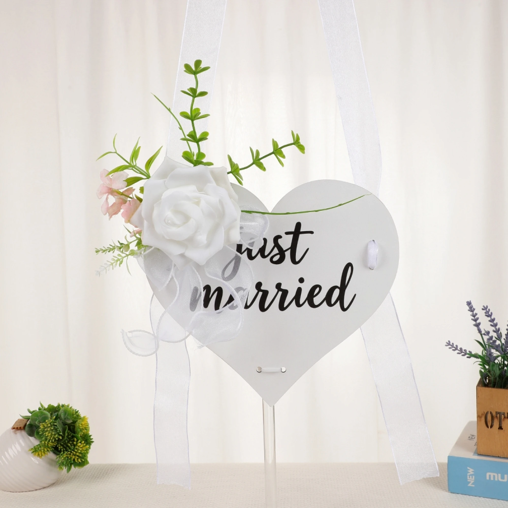 Just Married Car Decoration Elegant Artificial Flower Wedding Car Sign with Long Ribbon