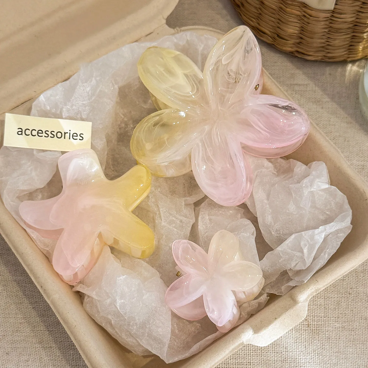Gradient Plumeria Flower Hair Claw Clip Women Hawaiian Frangipani Shark Clip Ponytail Grab Clip Summer Beach Hair Accessories