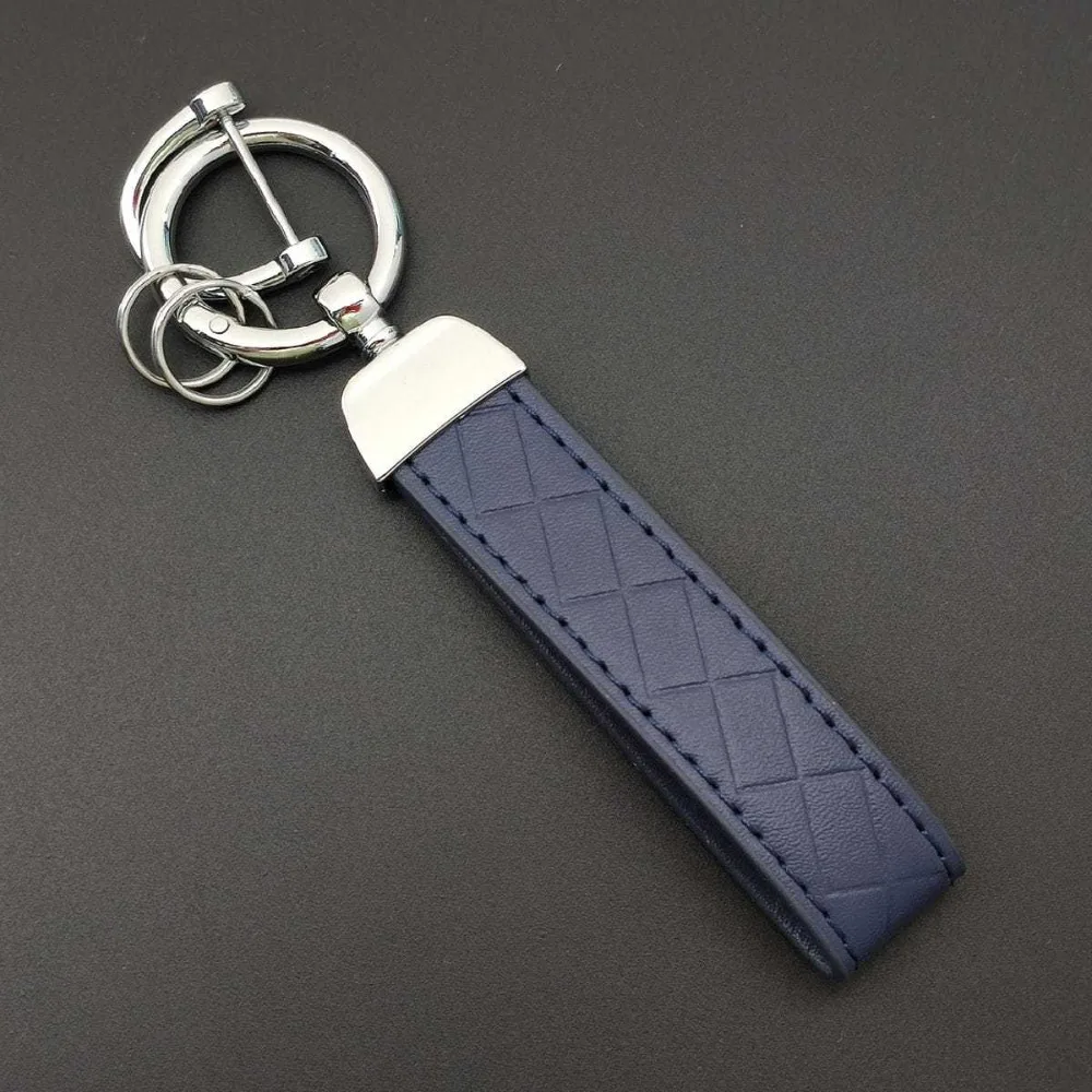 Fashionable Diamond Grid Metal Leather Car Keychain Pendant Bag Accessories Multicolor Keyring Exquisite Gift Stainless Steel
