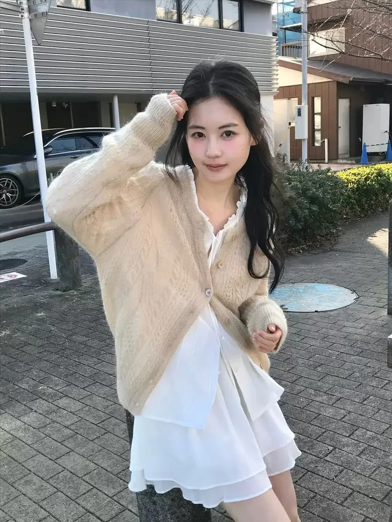 

Spring 2026 Dongdaemun Korean Style Sweet Soft Hollow Knitted Open Cardigan Women's Top Elegant Temperament Long Sleeve round...