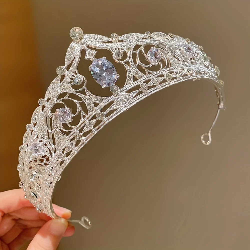 1pcs Sweet Girls Rhinestone Crown Party Catwalk Necessary Cute Little Girl Princess Diadem Birthday Gift
