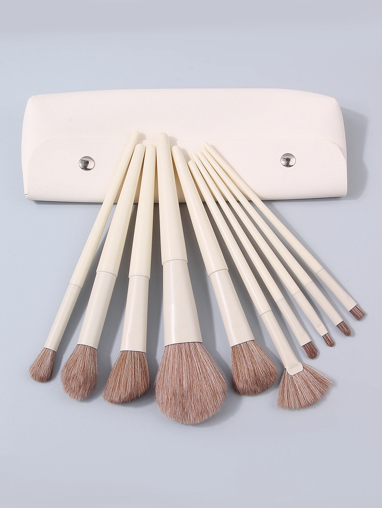 11PCS Beginner Makeup Brush Set with makeup bag, soft bristle blush brush, eyeshadow brush, portable travel makeup tools