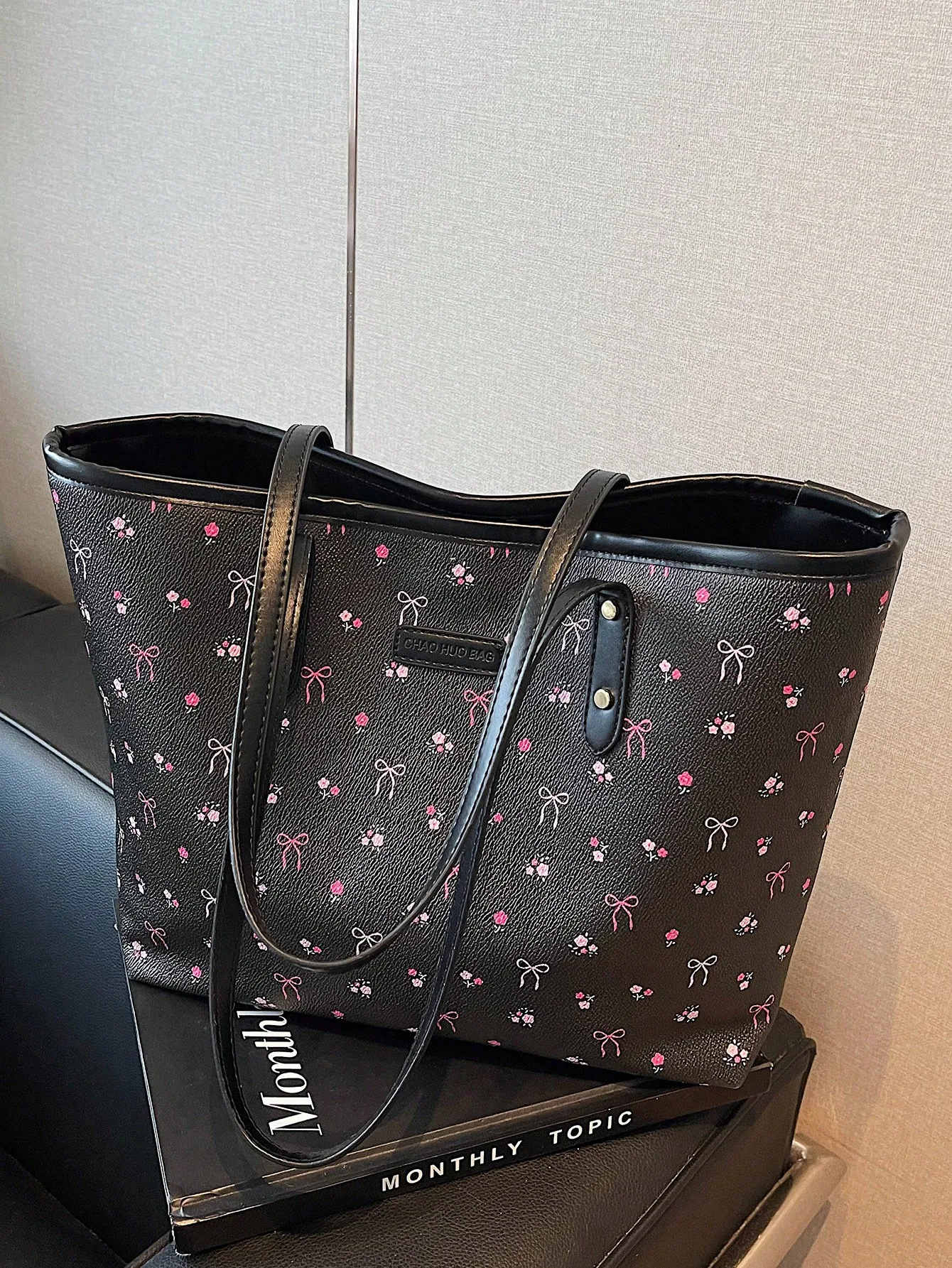 

2024 Новая классическая однотонная большая сумка Joker — украшение с животным узором, большая вместительная сумка на плечо для поездок на работу