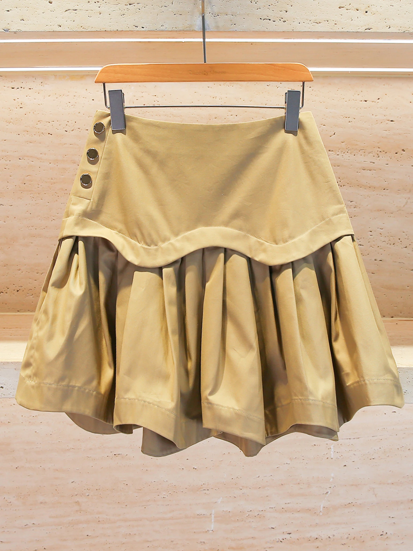 A-Linien-Rock mit hoher Taille, vielseitig, lässig, High-End-Damen, Faion S Home South Oil, Herbst 2022, Pendeln, Knopfdetail