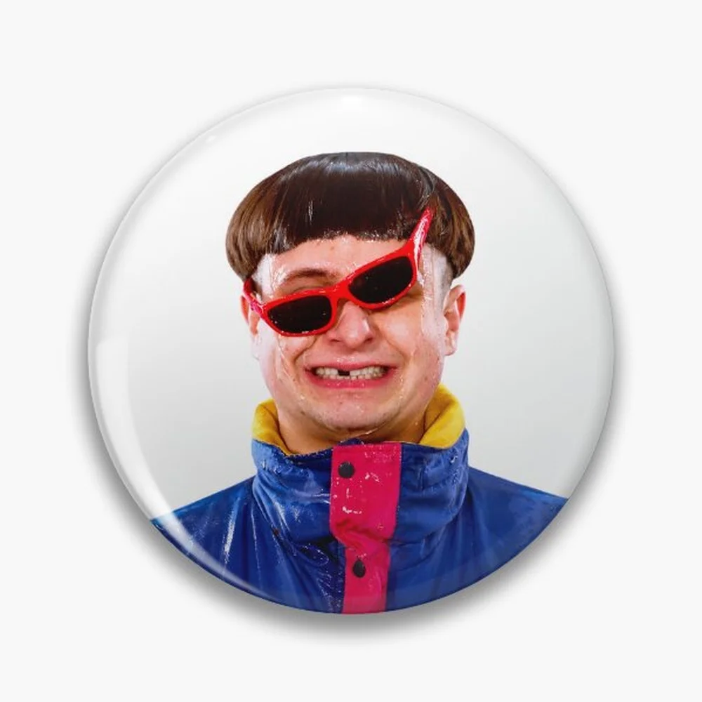 Oliver Tree Pin Holographic Star Heart Pin Brooches Laminated Button Fashion Accessory