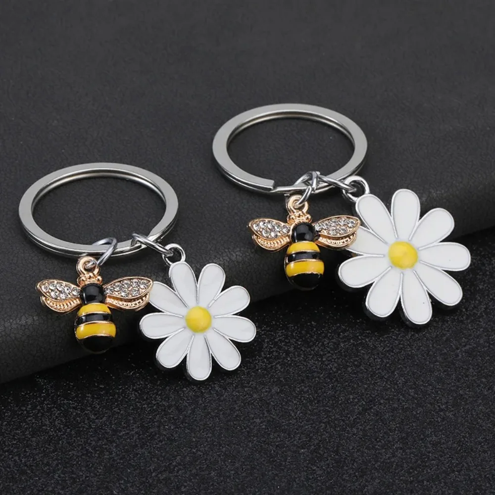 Honeybee Flower Keychain Stainless Steel Keyring Creative Personality Fashion Cute Bag Accessories Car Key Ring Exquisite Gift